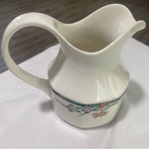 Royal Doulton Juno 1988 Fine China Floral print Creamer
